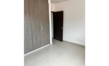 Se alquila casa en bethania