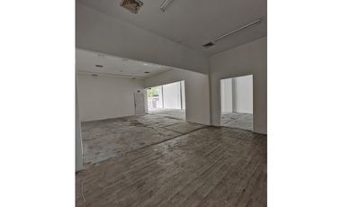 ALQUILER LOCAL EN PLANTA BAJA PLAZA 76 SAN FRANCISCO 196 M2  KAF