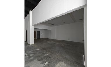 ALQUILER LOCAL EN PLANTA BAJA PLAZA 76 SAN FRANCISCO 196 M2  KAF