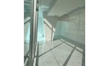 ALQUILER OFICINA TERMINADA 104M2 SORTIS OBARRIO $8.5XM2 GANGA  MC