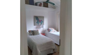 HERMOSA CASA EN PINAMAR A 1 CUADRA Y MEDIA DEL MAR
