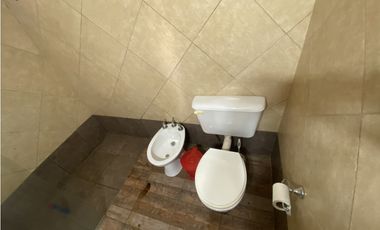VENDO CASA CON PISCINA Y QUINCHO EN CANDELARIA MNES