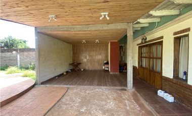 VENDO CASA CON PISCINA Y QUINCHO EN CANDELARIA MNES