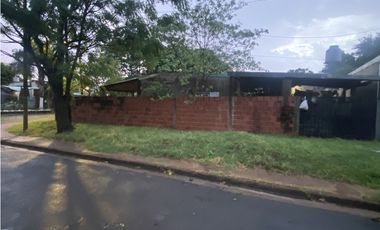 VENDO 3 CASAS EN TERRENO EN ESQUINA - POSADAS MNES