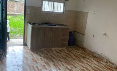 Casa en venta en Ezpeleta Este
