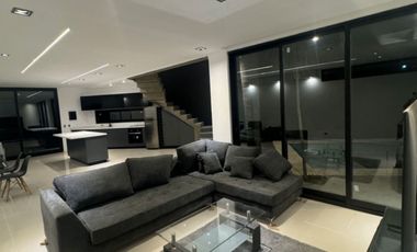 Casa a estrenar en alquiler de 3 dormitorios c/ cochera en El Sosiego