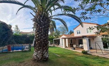 Casa en Venta en condominio Las Bandadas de Piedra Roja
