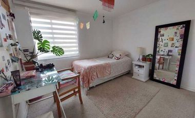 Casa en Venta en Rojas Magallanes con Los Raulies