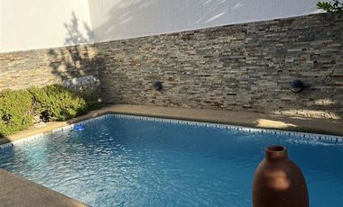 Casa en Venta en Rojas Magallanes con Los Raulies