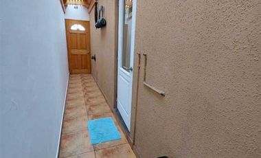 Casa en Venta en Rojas Magallanes con Los Raulies