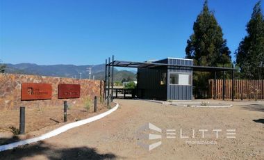 Parcela en Venta en (KRM)Parcela 1.2 ha| Lomaje suave para edificación| Condominio|Factibilidad de Luz y agua|Seguridad 24/7