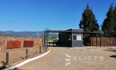 Parcela en Venta en (KRM)Parcela 1.2 ha| Lomaje suave para edificación| Condominio|Factibilidad de Luz y agua|Seguridad 24/7