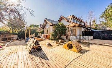 Casa en Venta en Las Hualtatas / Fantástica Propiedad Uso Educacional