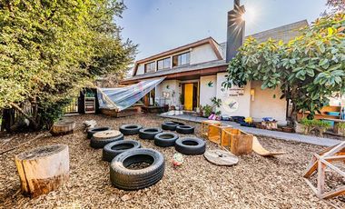 Casa en Venta en Las Hualtatas / Fantástica Propiedad Uso Educacional
