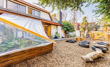 Casa en Venta en Las Hualtatas / Fantástica Propiedad Uso Educacional