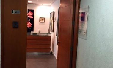 Oficina en Arriendo en Padre Mariano. Metro Pedro de Valdivia