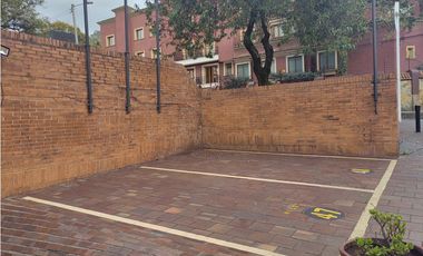 ARRIENDO OFICINA ED SISKI ROSALES BOGOTA