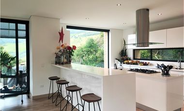 VENTA CASA MACADAMIA DEL RIO LA CALERA CUNDINAMARCA