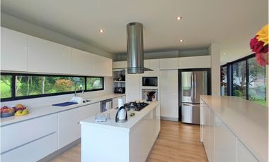 VENTA CASA MACADAMIA DEL RIO LA CALERA CUNDINAMARCA
