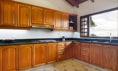 Vendo Espectacular Casa campestre en el Alto del Escobero