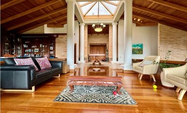 Vendo Espectacular Casa campestre en el Alto del Escobero