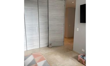 VENDO APARTAMENTO EN BUEN  SECTOR DE LA CIUDAD