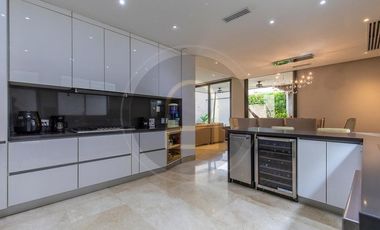 VENDO HERMOSA CASA DE LUJO EN SECTOR DE VILLA CAMPPESTRE