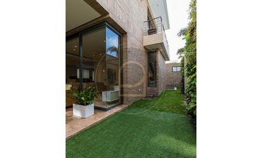 VENDO HERMOSA CASA DE LUJO EN SECTOR DE VILLA CAMPPESTRE
