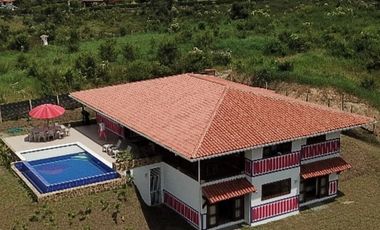 VENTA CASA CAMPESTRE CJTO CERRADO VIA MONTENEGRO QUINDIO