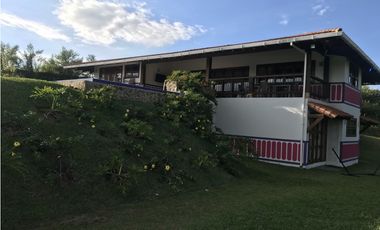 VENTA CASA CAMPESTRE CJTO CERRADO VIA MONTENEGRO QUINDIO