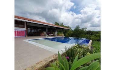 VENTA CASA CAMPESTRE CJTO CERRADO VIA MONTENEGRO QUINDIO