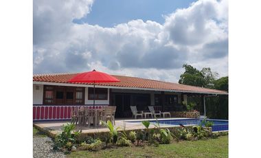 VENTA CASA CAMPESTRE CJTO CERRADO VIA MONTENEGRO QUINDIO