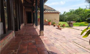 CASA CAMPESTRE SE VENDE. TABIO - CUND. rea 3.630 m2
