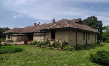 CASA CAMPESTRE SE VENDE. TABIO - CUND. rea 3.630 m2