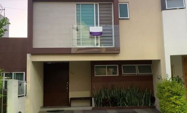 Casa en Venta en Villas de Zapopan, a unos minutos del CUCEA