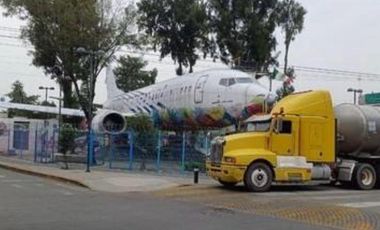 SE VENDE BODEGA EN DESARROLLO URBANO QUETZALCÓATL, IZTAPALAPA.