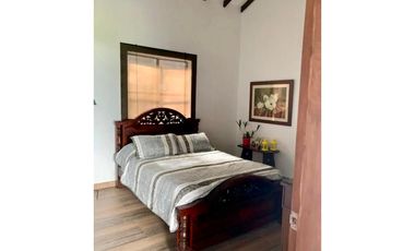 Hermosa casa con piscina en San jerónimo, Antioquia