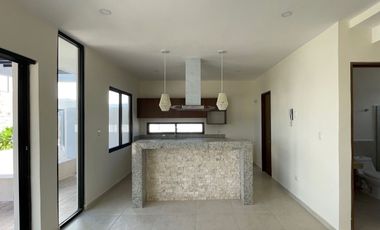 CASA EN VENTA EN MÉRIDA YUCATÁN FRENTE AL MAR EN TELCHAC PUERTO