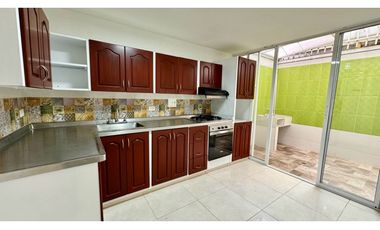 Casa de dos pisos en venta Barrio Las Américas Palmira Valle Colombia