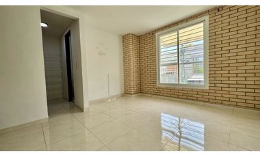 Casa de dos pisos en venta Barrio Las Américas Palmira Valle Colombia