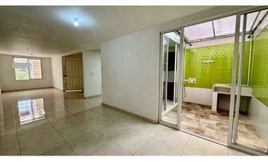 Casa de dos pisos en venta Barrio Las Américas Palmira Valle Colombia