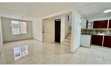 Casa de dos pisos en venta Barrio Las Américas Palmira Valle Colombia