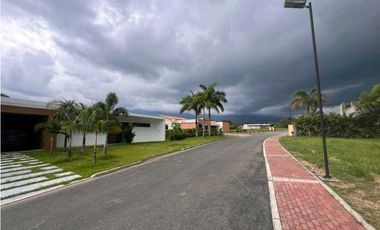 Vendo lote de terreno en Restrepo - Meta Condominio Casa de campo