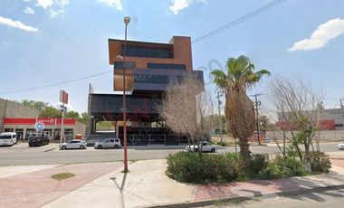 Oficina corporativa con celdas solares. Tomas Fdz Juárez Chih