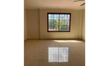 VENTA DE EDIFICIO EN SAN FRANCISCO 2 APARTAMENTOS Y 3 OFICINAS JP