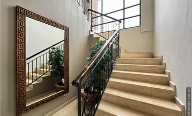 Alquiler de casa amoblada en Clayton