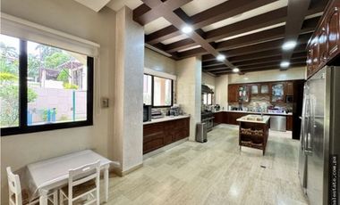 Alquiler de casa amoblada en Clayton