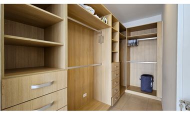 SE ALQUILA APARTAMENTO EN AV. BALBOA