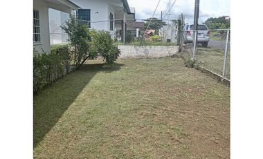 SE ALQUILA CASA EN SANTIAGO BDA. MIRAMAR