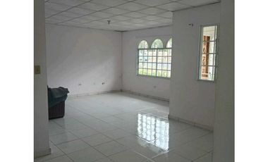 SE ALQUILA CASA EN SANTIAGO BDA. MIRAMAR
